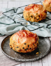 Load image into Gallery viewer, Hands-on Figs Custard Loaf with Crispy Topping and Super Soft Floss, Seaweed and Cheese Buns Workshop