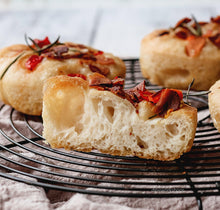 Load image into Gallery viewer, Hands-on Crispy Garlic, Bacon and Tomato Bread &amp; Cheesy Spinach Twists Workshop
