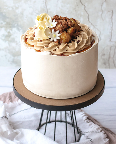Hands-on Caramelised Cinnamon Banana Cream Cake with Banana Jelly and Crunchy Clusters Workshop