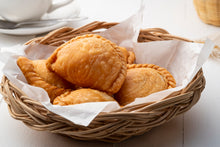 Load image into Gallery viewer, Hands-on Sourdough Chicken Puffs &amp; Korean Egg Bread Workshop