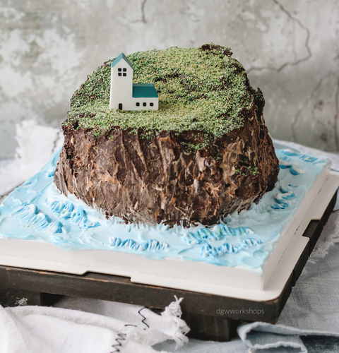 Hands-on Crunchy Dark Chocolate Island Cream Cake