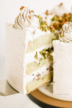 Load image into Gallery viewer, Hands-on Green Tea Azuki and Black Sesame Cream Cake