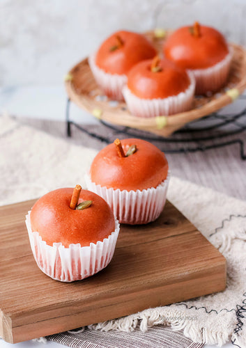 Hands-on Cinnamon Apple Buns and Chocolate Pecan Bread Loaf Workshop