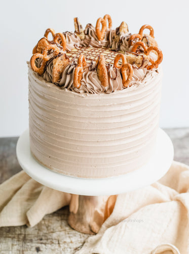 Hands-on Chocolate & Passion Fruit Cream Cake with Chocolate Chip Cookie Crumbles