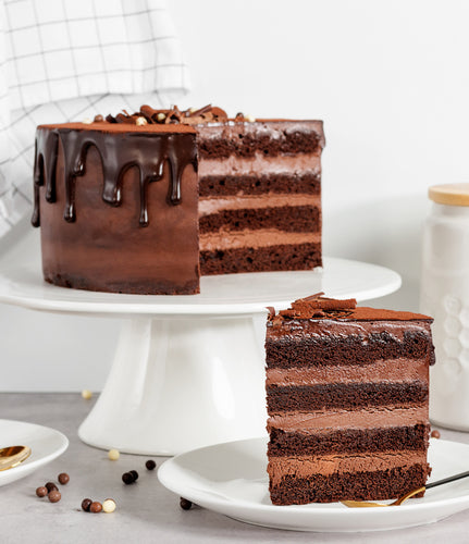 Hands-on Dark Chocolate Guinness Cake with Chocolate Cream Cheese Frosting Workshop