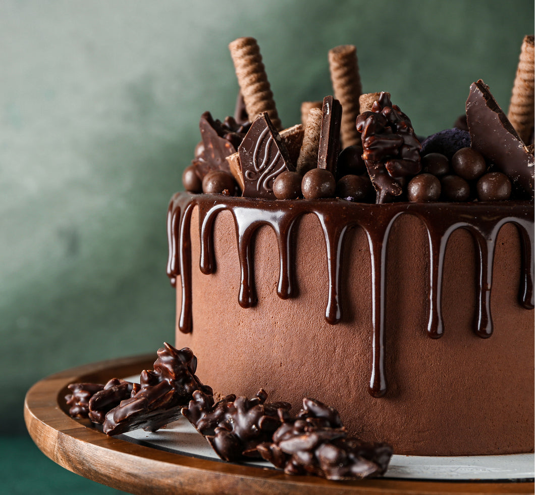 Hands-on Dark Chocolate Truffles Cream Cake