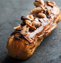 Load image into Gallery viewer, Hands-on Pate Choux Workshop 4 (Choux au Craquelin &amp; Salted Caramel Eclairs)
