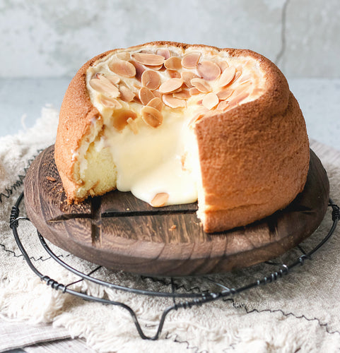 Hands-on Lava Cheese and Almond Chiffon and Dark Chocolate Ganache Loaf Cake Workshop