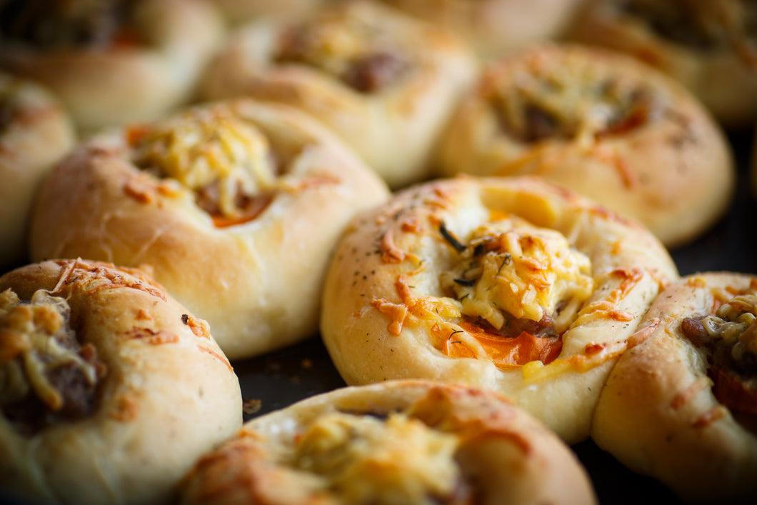 ZOOM: Hands-on Sourdough Pizza Buns & Sourdough Crisp Bread Workshop