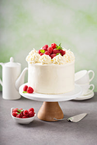 Hands-on Very Berry Cake with White Chocolate Ganache Whipped Cream